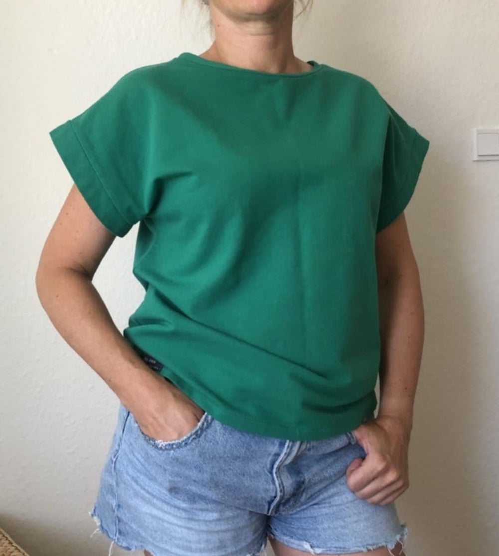 6821ed1afae80b09d6a1a5ea_blouse-green-2_1751809237283.jpg