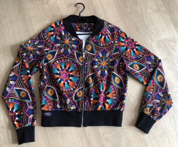 6821ed1afae80b09d6a1a5ea_bomber-jacket-mandala_1750099876439.jpg