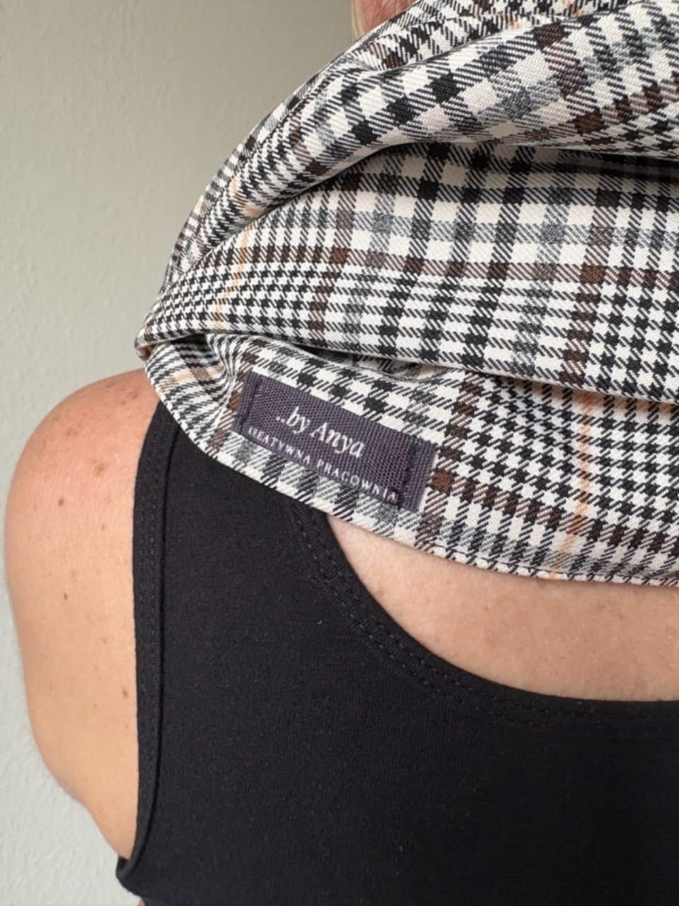 6821ed1afae80b09d6a1a5ea_scarf-w-kratke_1751451939422.jpg