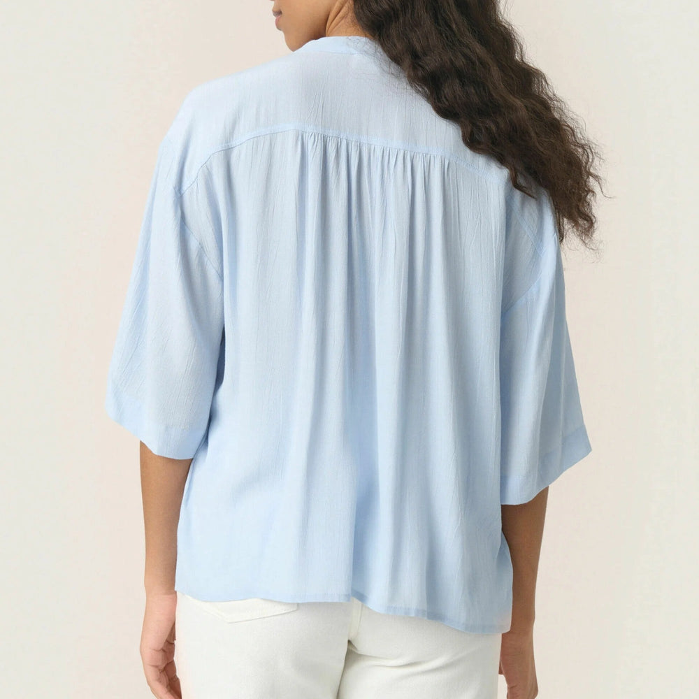 Soaked in Luxury – SLLayna Shirt SS i Coronet Blue - REUSERS